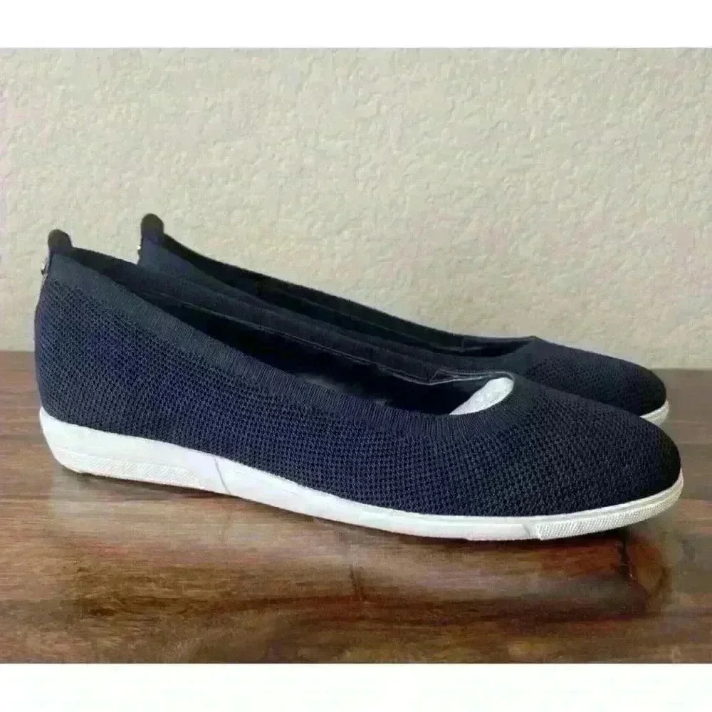 NEW IN BOX Bandolino Umma 2 Navy Blue Flats size 10 MSRP$80